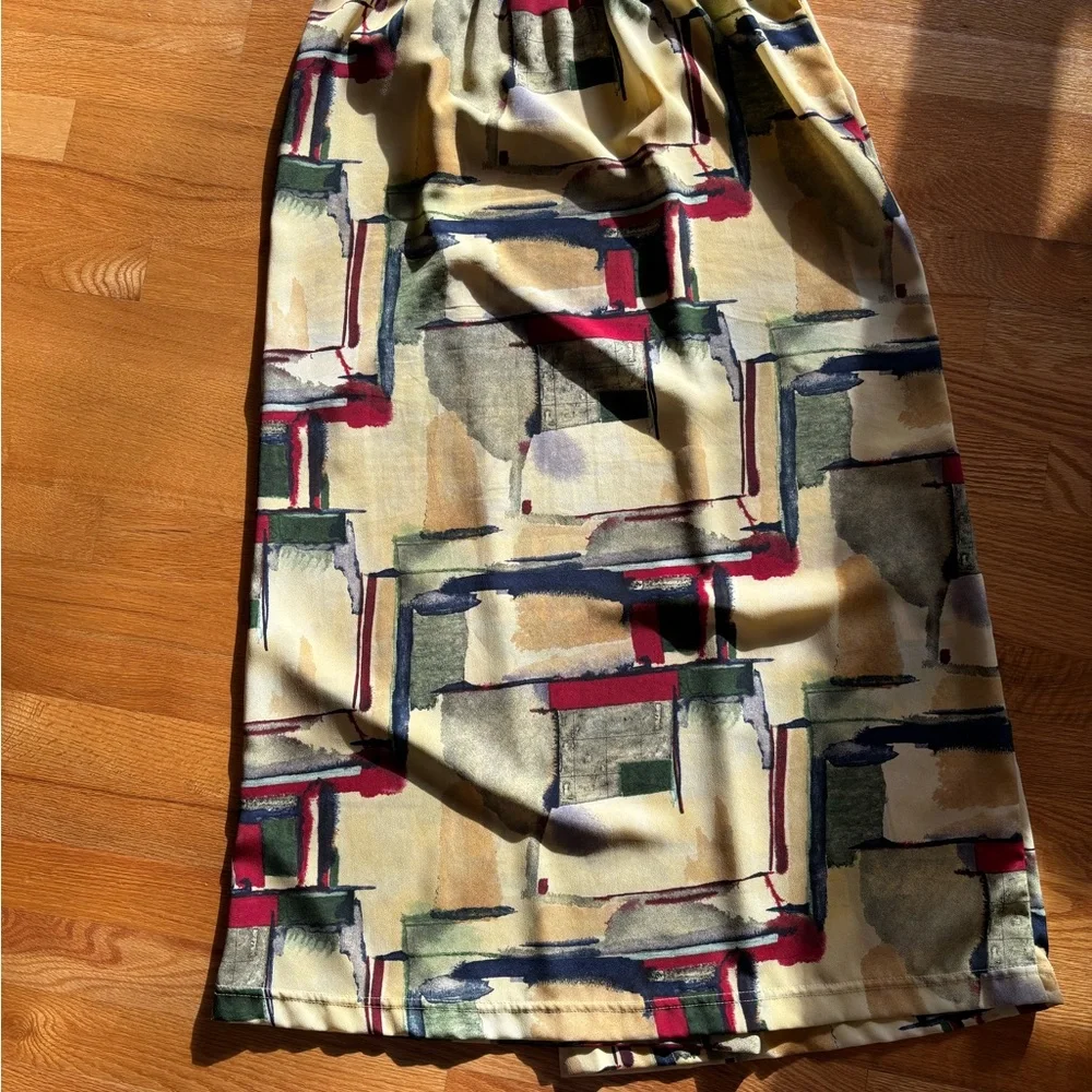 Spring or Summer top/skirt dress. Sleeveless Abstract Print Multi colour. - Picture 13 of 14